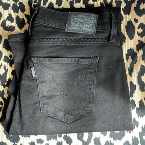 Levi’s Curvy Bootcut Black Pants